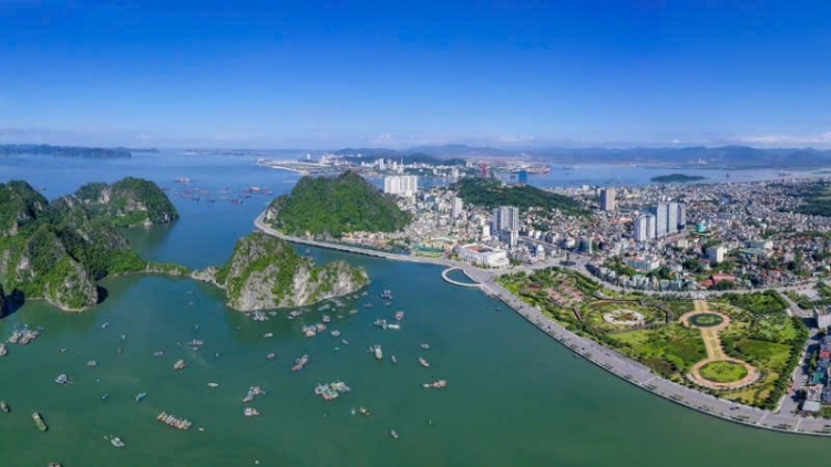 Quảng Ninh thi đua yêu nước, khát vọng vươn xa