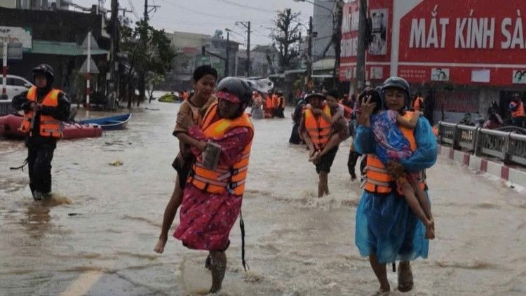 Gia Lai chạy đua với thời gian di dời  dân khỏi vùng lụt