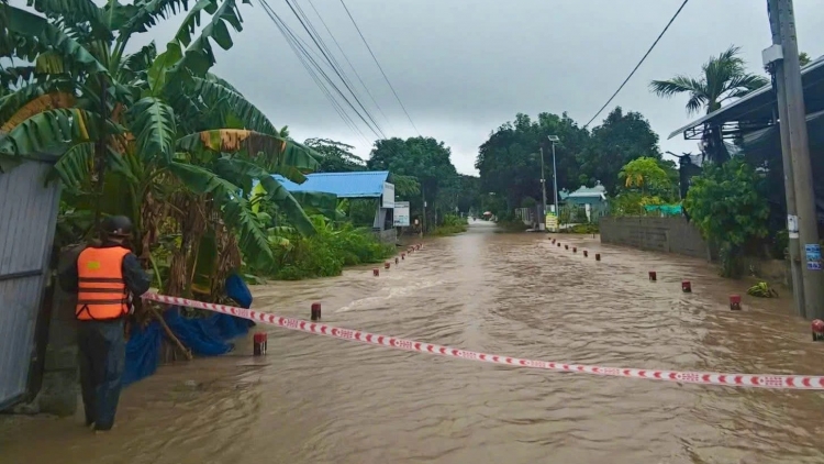 Khánh Hòa khẩn trương khôi phục giao thông huyết mạch