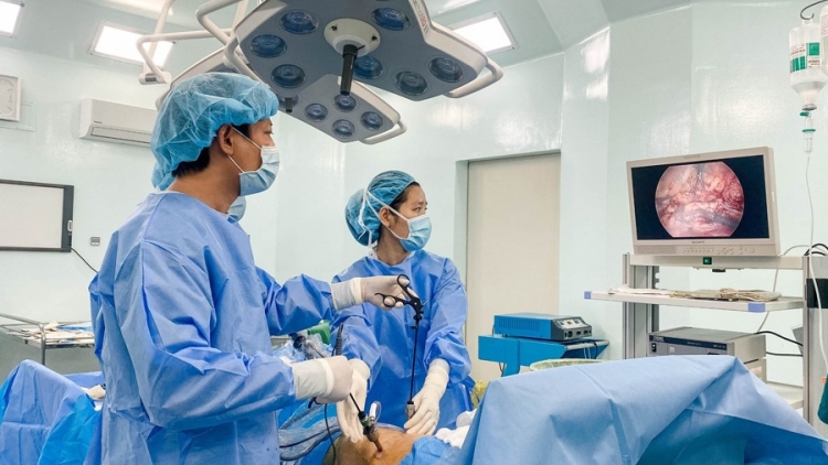 Văn kiện Đại hội 14: Mục tiêu dài hạn chăm sóc sức  khỏe toàn dân