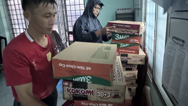 Ấm áp nghĩa tình tại các khu tránh, trú bão