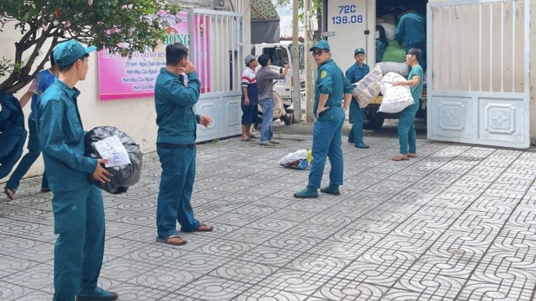 Hàng hoá của người dân TP.HCM sẽ ấm lòng đồng bào trong mưa lũ