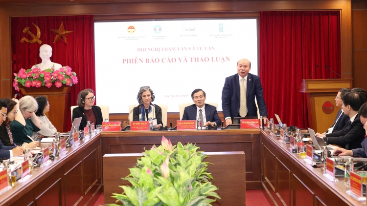 Tăng cường vai trò lãnh đạo của cán bộ nữ trong chính quyền địa phương trong kỷ nguyên mới