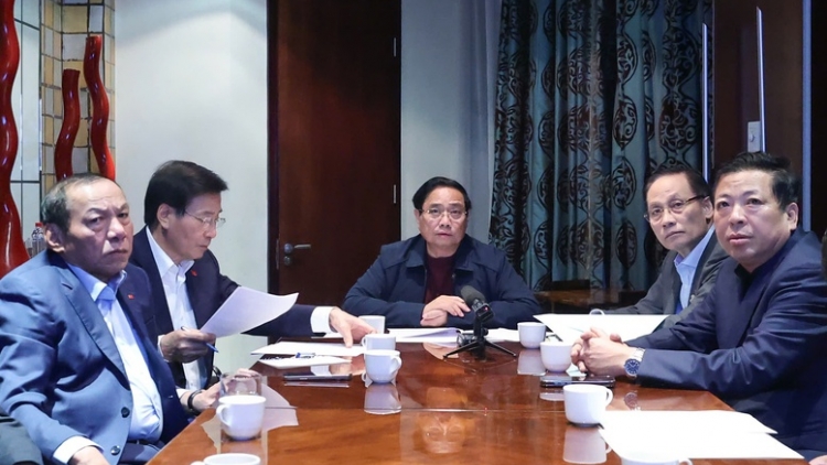 Thời sự 18h 23/11/2025: Lần thứ hai,Thủ tướng chủ trì cuộc họp trực tuyến với trong nước về vùng lũ