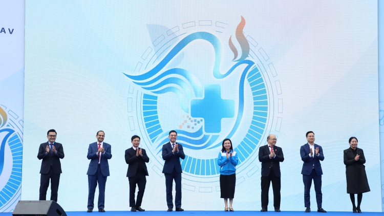 Tiếp cận y tế toàn diện thông qua đổi mới sáng tạo trong y tế