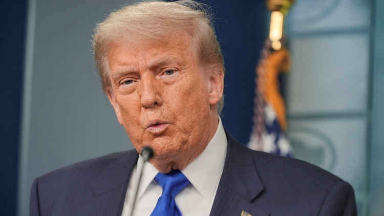 Tỷ lệ ủng hộ Tổng thống Donald Trump tăng nhẹ nhờ ưu tiên giảm chi phí sinh hoạt