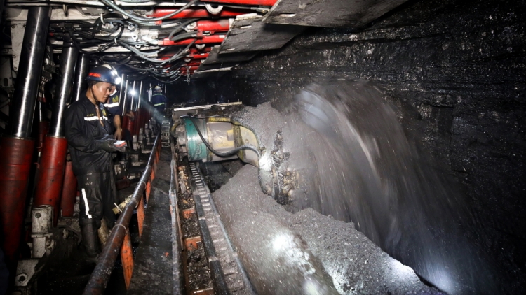 TKV tăng tốc tháng cuối năm: Phấn đấu hoàn thành cao nhất kế hoạch điều hành tăng trưởng năm 2025