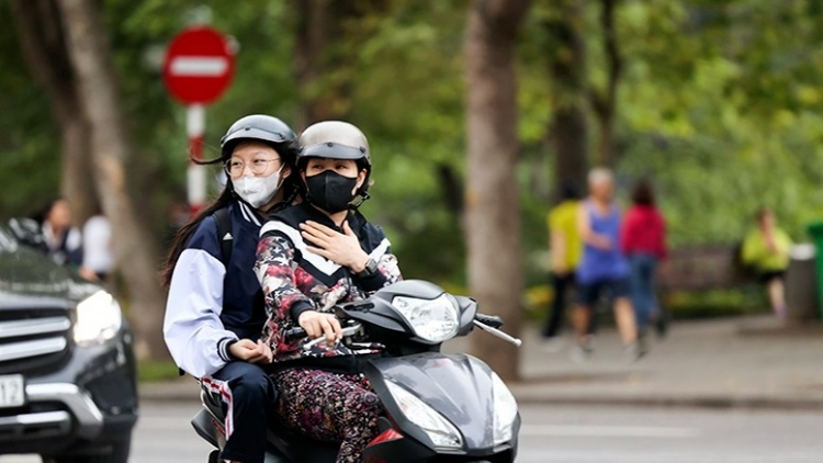 Thời tiết ngày 4/12: Khu vực Bắc Bộ và Bắc Trung Bộ, nhiệt độ thấp nhất 16-18 độ