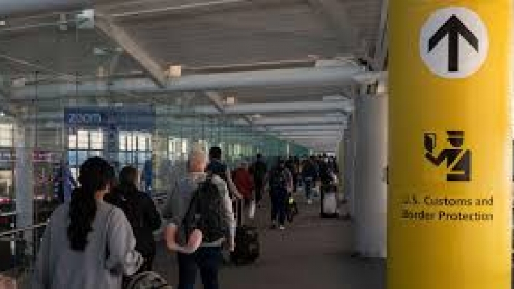 Mỹ đề xuất kiểm tra mạng xã hội của du khách từ các quốc gia miễn thị thực