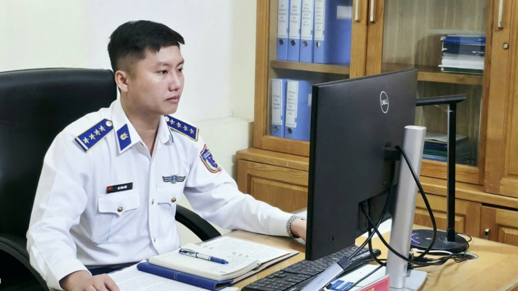 Đại úy Hà Văn Đức, bản lĩnh người lính kỹ thuật giữ nhịp vận hành những con tàu