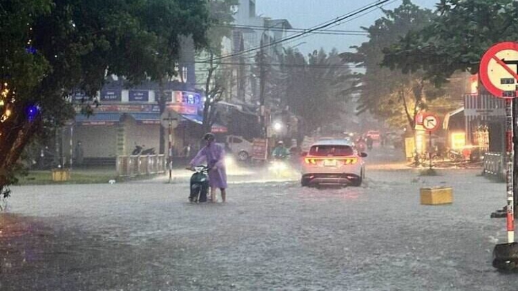 Thời tiết ngày 10/12/2025: Nam Trung Bộ có thể mưa lớn