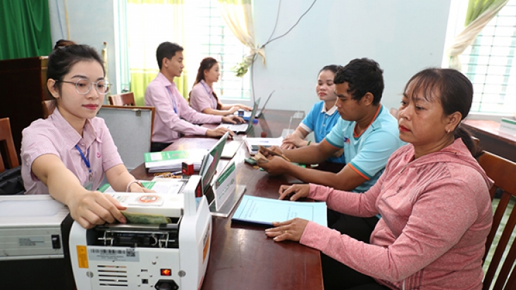 Chính phủ yêu cầu giảm lãi suất vay vốn chính sách cho các đối tượng bị ảnh hưởng sau bão số 12