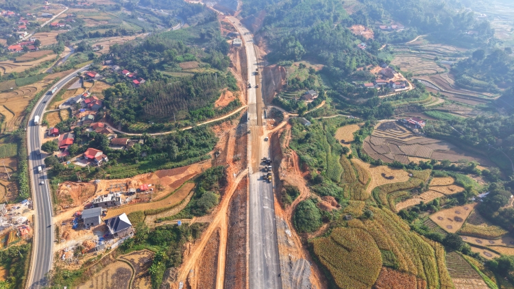 Thông tuyến dự án cao tốc cửa khẩu Hữu Nghị - Chi Lăng tại Lạng Sơn