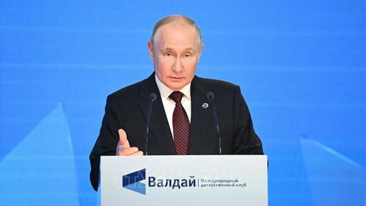 Tổng thống Putin: Kinh tế Nga vẫn trong tầm kiểm soát, an sinh xã hội là ưu tiên hàng đầu