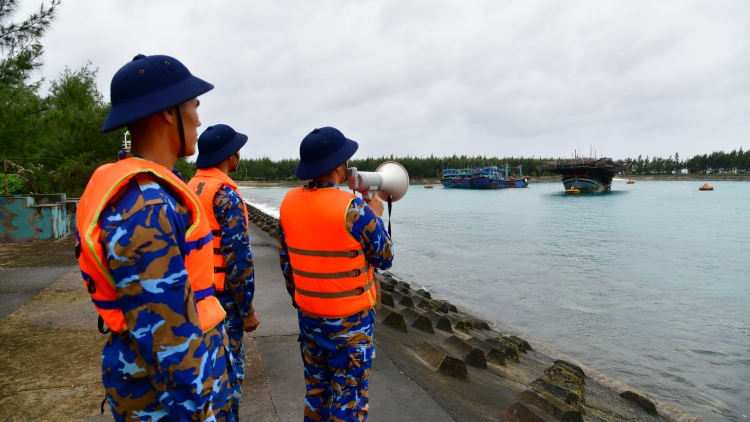 Đặc khu Trường Sa chủ động ứng phó với áp thấp nhiệt đới