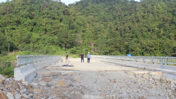 Địa phương tăng tốc giao mặt bằng, đơn vị thi công Quốc lộ 28B chạy nước rút