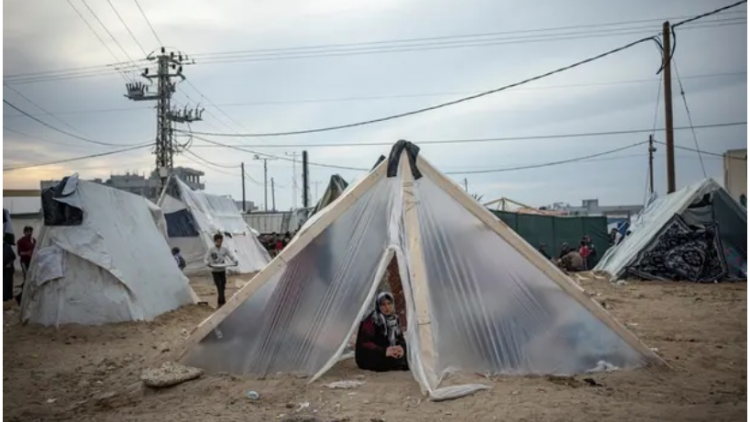 Người Palestine phải chịu cái lạnh khắc nghiệt của mùa đông Gaza