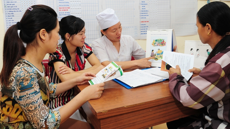 Xây dựng nền tảng vững chắc cho công tác chăm sóc, bảo vệ, nâng cao sức khỏe nhân dân