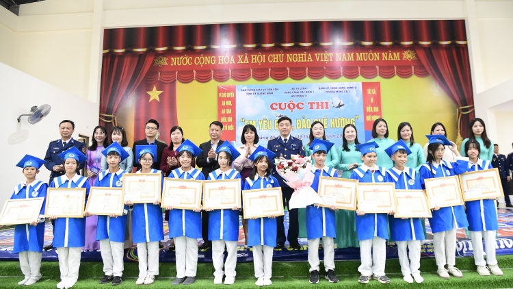 Hải đoàn 11 - Bồi đắp tình yêu biển, đảo Tổ quốc cho thế hệ trẻ nơi địa đầu Móng Cái