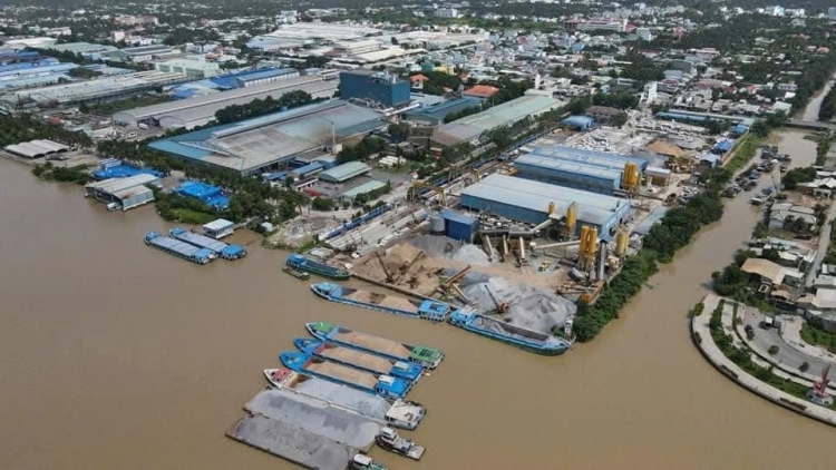 Theo dòng thời sự sáng 8/12/2025