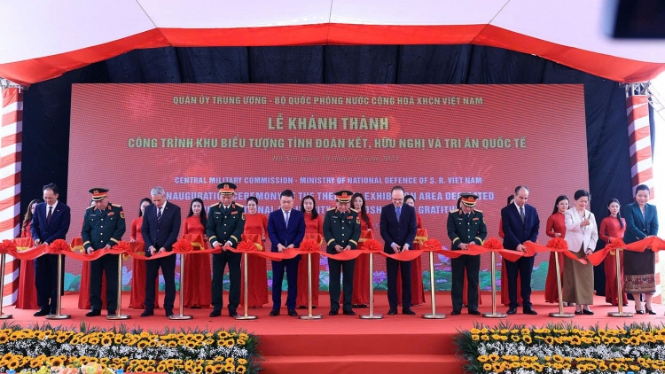 Khánh thành công trình Khu biểu tượng tình đoàn kết, hữu nghị và tri ân quốc tế