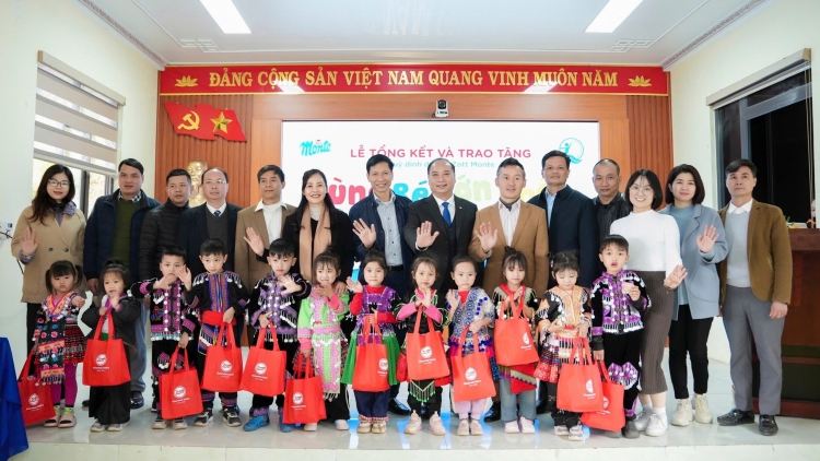 Trao tặng 140 nghìn sản phẩm sữa cho trẻ em vùng cao Lai Châu