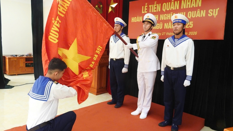 Vùng 5 Hải quân tiễn gần 400 quân nhân hoàn thành nghĩa vụ quân sự