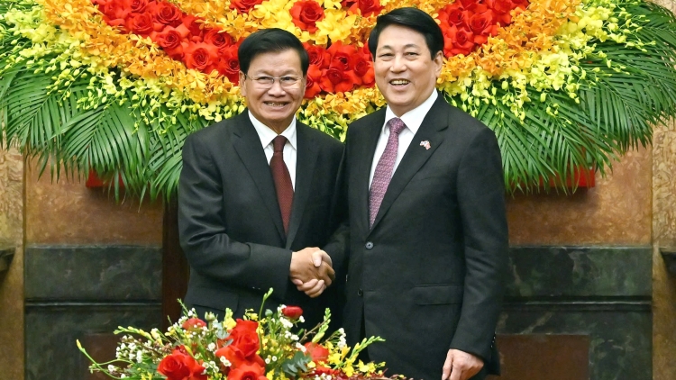 Chủ tịch nước Lương Cường Hội kiến Tổng Bí thư, Chủ tịch nước Lào Thongloun Sisoulith