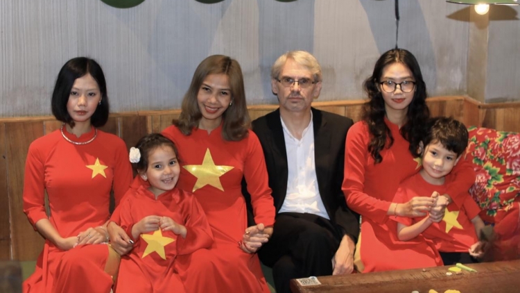 Viết tiếp trang sử vẻ vang của dân tộc