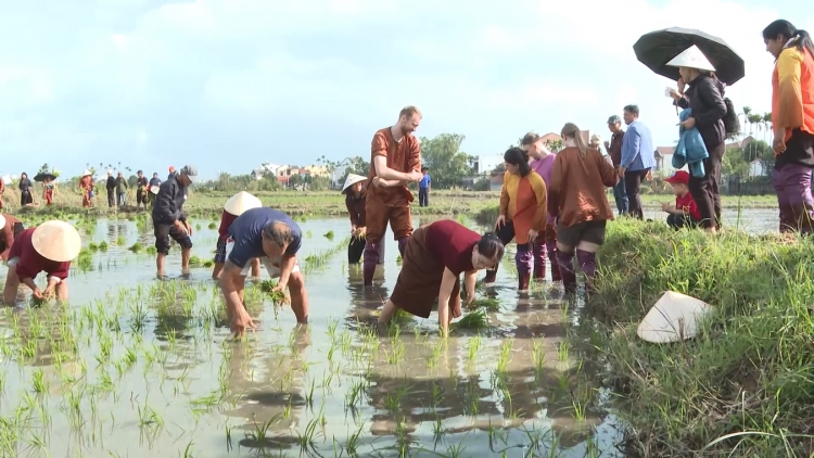 Theo dòng thời sự sáng 9/1/2026