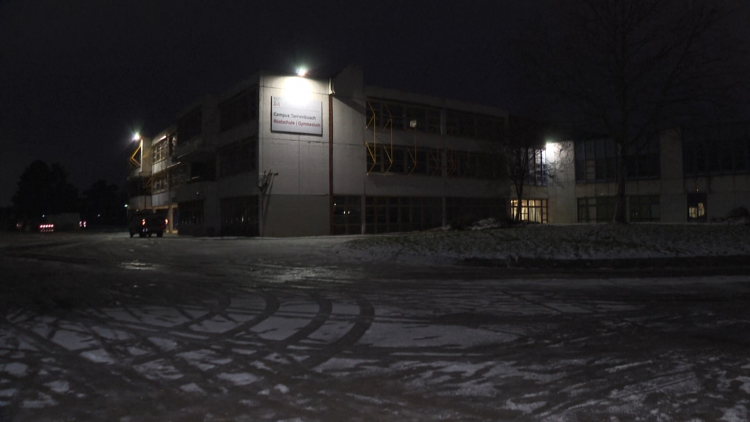 Hơn 5.400 trường học tại Đức phải đóng cửa do băng đen