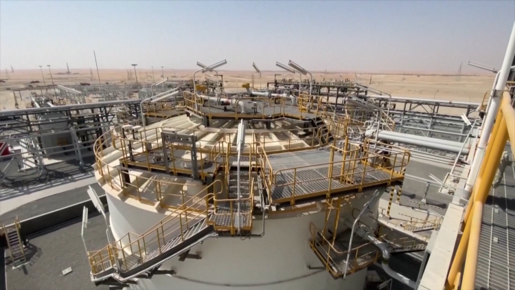 OPEC+ tiếp tục tạm dừng việc tăng sản lượng dầu