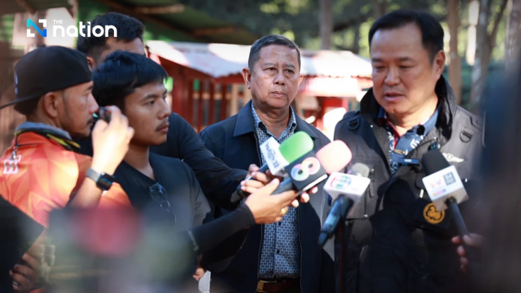 Thủ tướng lâm thời Thái Lan thị sát biên giới, kêu gọi người dân không lo ngại xung đột bùng phát