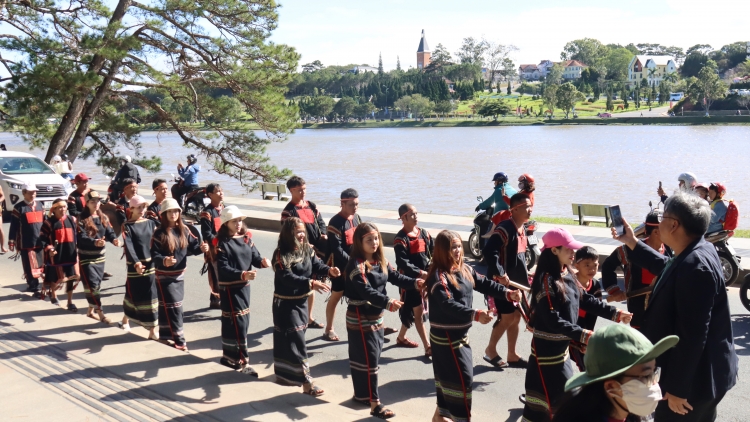 Theo dòng thời sự chiều 27/1/2026