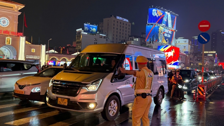 TP.HCM “mạnh tay” xử lý vi phạm, đảm bảo an toàn giao thông trước cao điểm Tết