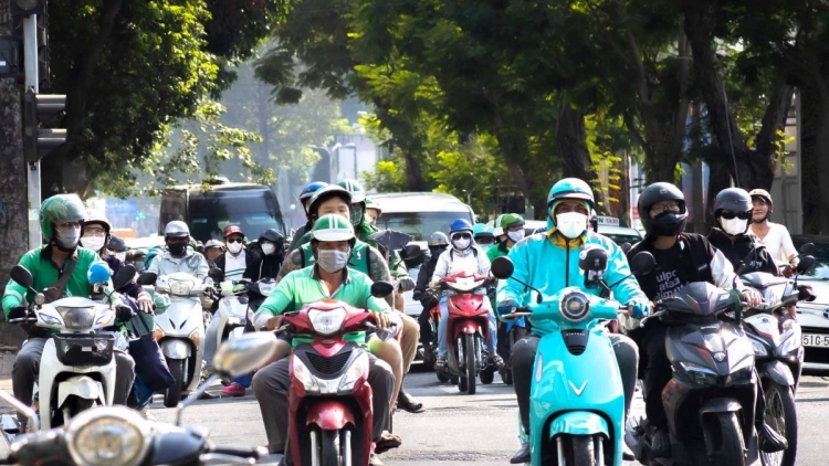 Quyết tâm chuyển đổi xe xăng ở nội đô - từng bước phát triển năng lượng xanh, giảm phát thải