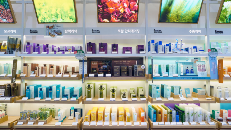 Ngành làm đẹp Hàn Quốc tăng trưởng bùng nổ: Bài học về chiến lược đa dạng hóa xuất khẩu