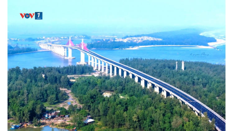 Cầu vượt cửa biển Thuận An tạo động lực mới phát triển ven biển thành phố Huế