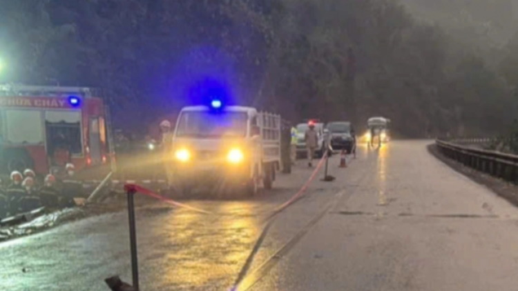 Tai nạn giao thông đặc biệt nghiêm trọng trên Quốc lộ 6 khiến 3 người tử vong