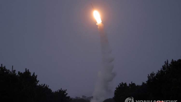 Nhật Bản và Hàn Quốc tố Triều Tiên phóng tên lửa đạn đạo