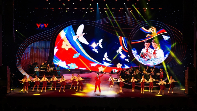 Những “búp măng non” trong Chương trình nghệ thuật: “Với Đảng vẹn toàn niềm tin yêu