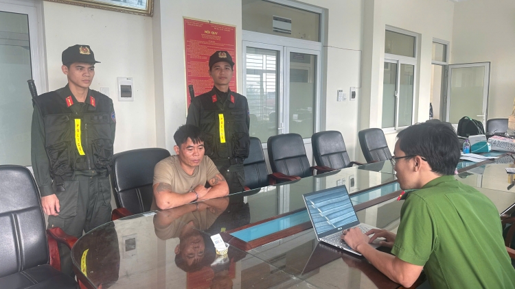 Triệt phá tụ điểm dùng ma túy khống chế, điều khiển người nghiện