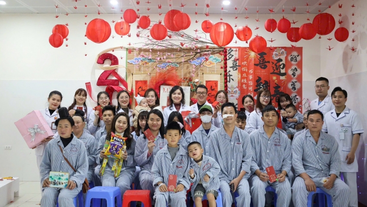 Gác lại mùa xuân riêng, giữ nhịp tim người bệnh