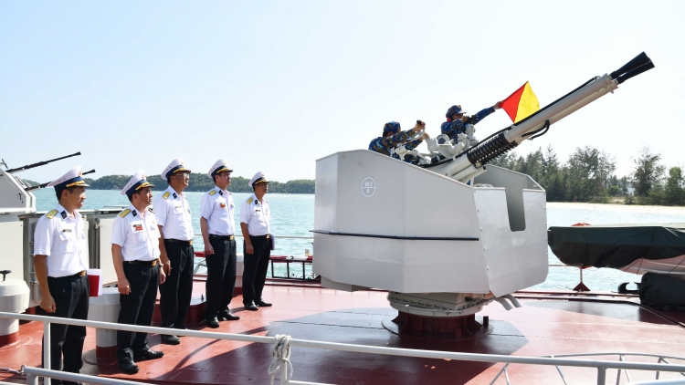  Vùng 5 Hải quân trực sẵn sàng chiến đấu dịp Tết Nguyên đán 2026