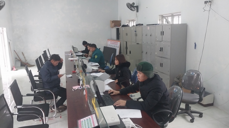 Sơn Vĩ từng bước gỡ khó để người dân tiếp cận chuyển đổi số