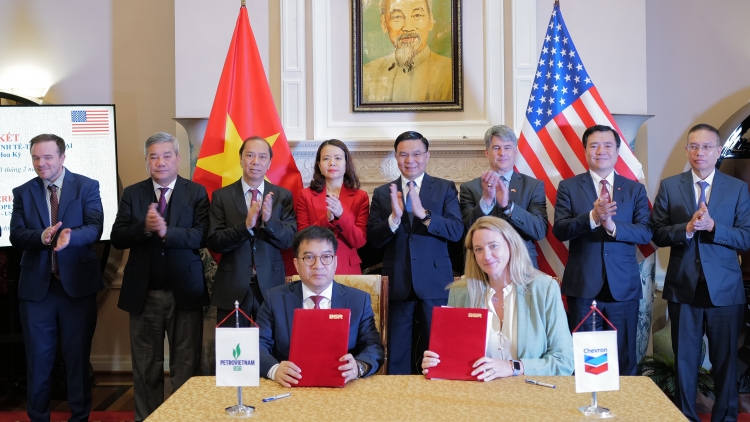 Việt Nam và Mỹ ký kết các văn kiện hợp tác về năng lượng