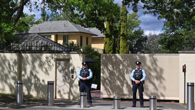 Thủ tướng Australia đi sơ tán khi nơi ở bị dọa đánh bom