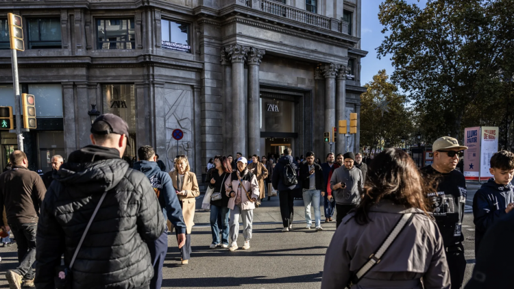 Tây Ban Nha  hợp pháp hoá 500 nghìn người di cư - giải quyết vấn đề thiếu hụt lao động