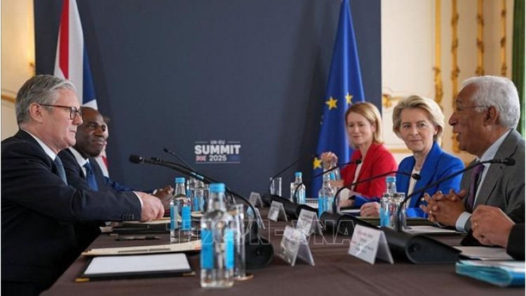 Điều gì thúc đẩy Anh - EU cải thiện mối quan hệ sau thập kỷ Brexit?