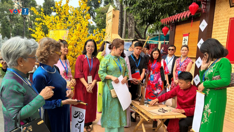 Xuân đoàn tụ, TP.HCM đón dòng chảy tri thức kiều bào